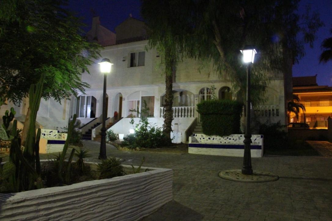 Bonita Casa En Urbanizacion Privada Muy Cerca Del Mar Y De Alicante Gran Alacant Kültér fotó