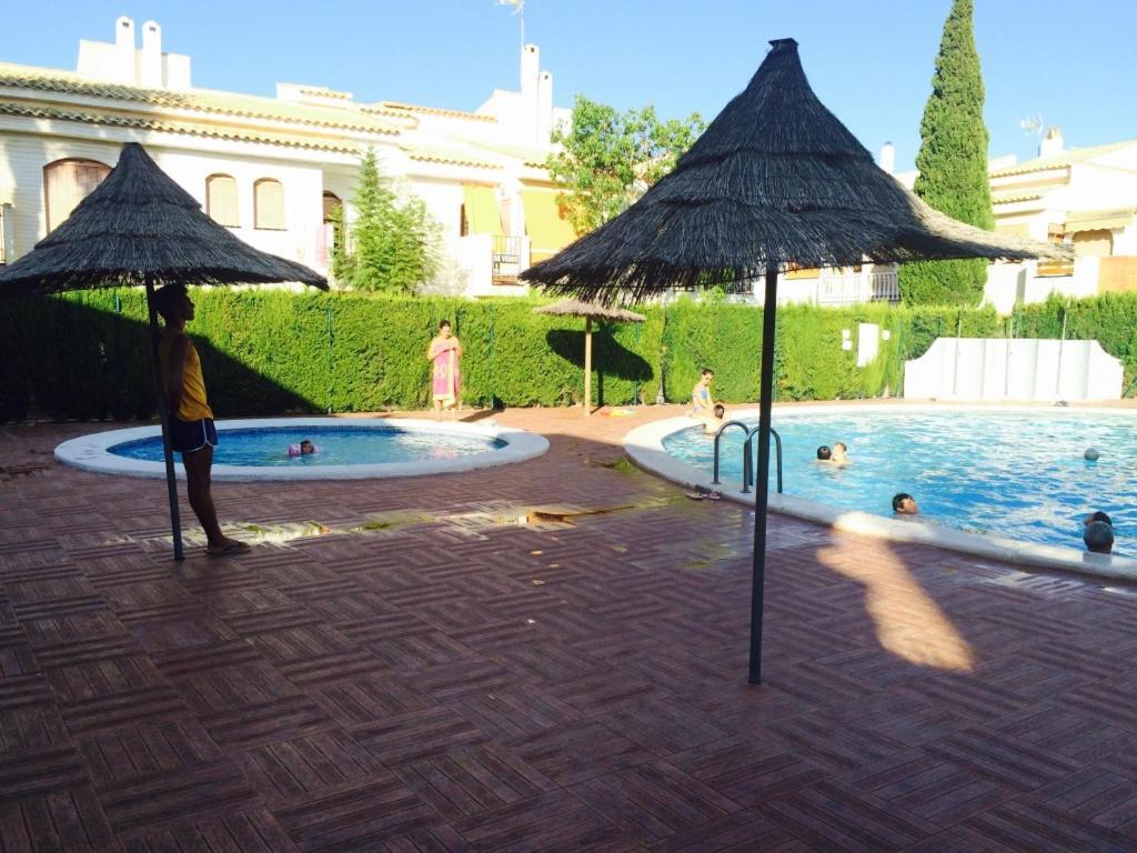 Bonita Casa En Urbanizacion Privada Muy Cerca Del Mar Y De Alicante Gran Alacant Kültér fotó