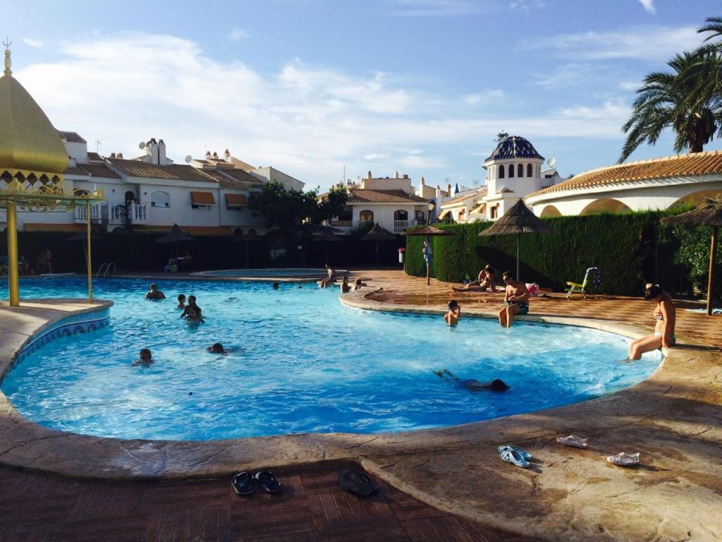 Bonita Casa En Urbanizacion Privada Muy Cerca Del Mar Y De Alicante Gran Alacant Kültér fotó
